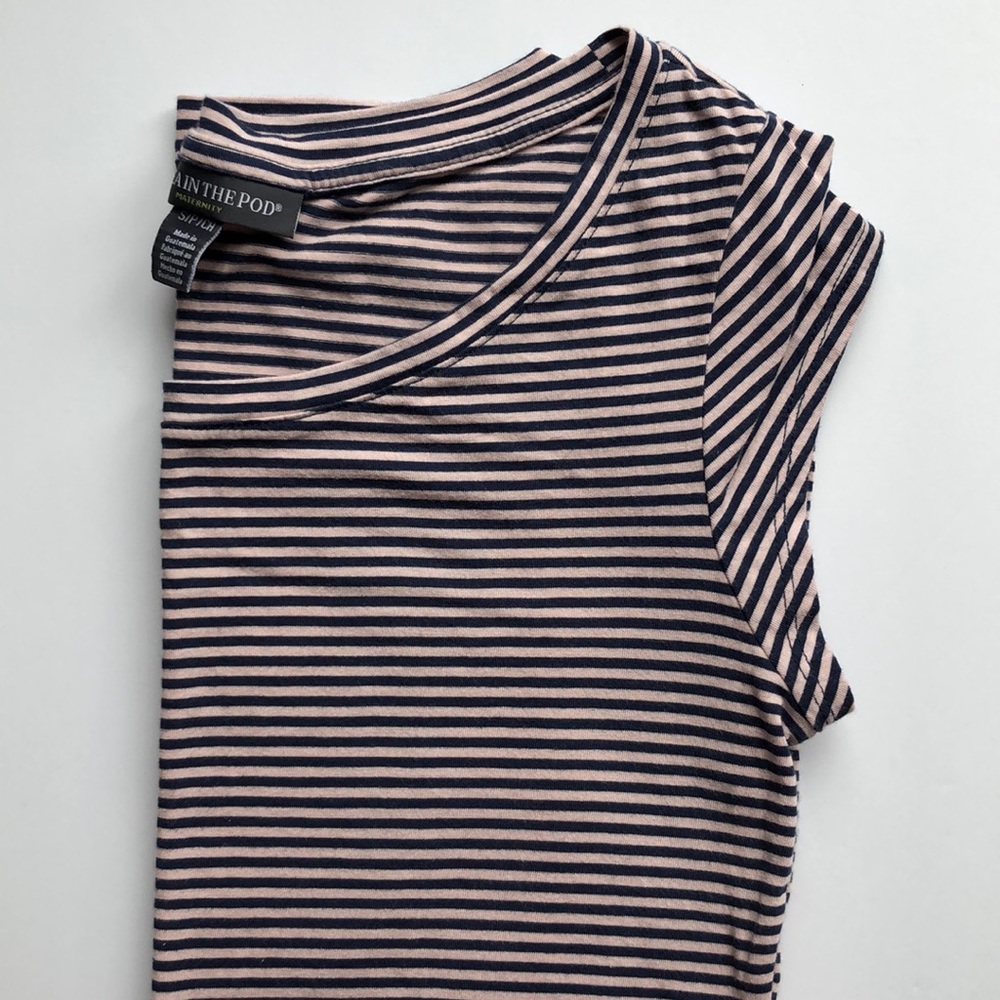 A pea in the pod pink and Navy stripe NWOT